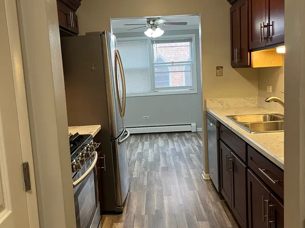 1327 E Prairie Ave #Na, Des Plaines, IL 60016