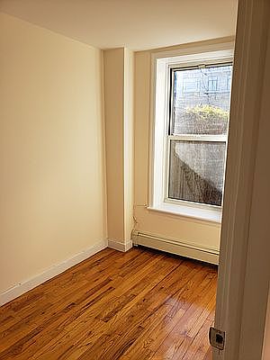 4th image of 234 Van Brunt St #3