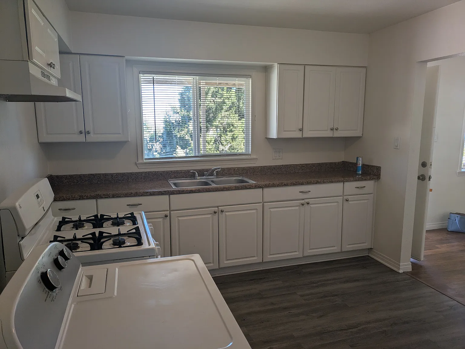 2 bed, 800 sqft, $1,629 — Photo 1