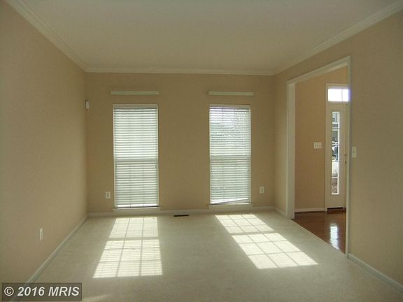 5th image of 11141 Suffolk Dr