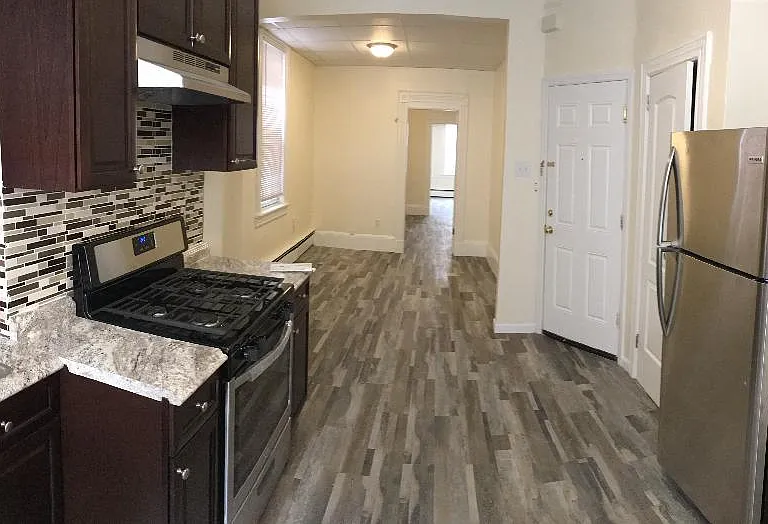 1211 63rd St #2R — Photo 1