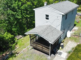 3350 Valley View Dr, Bath, PA 18014