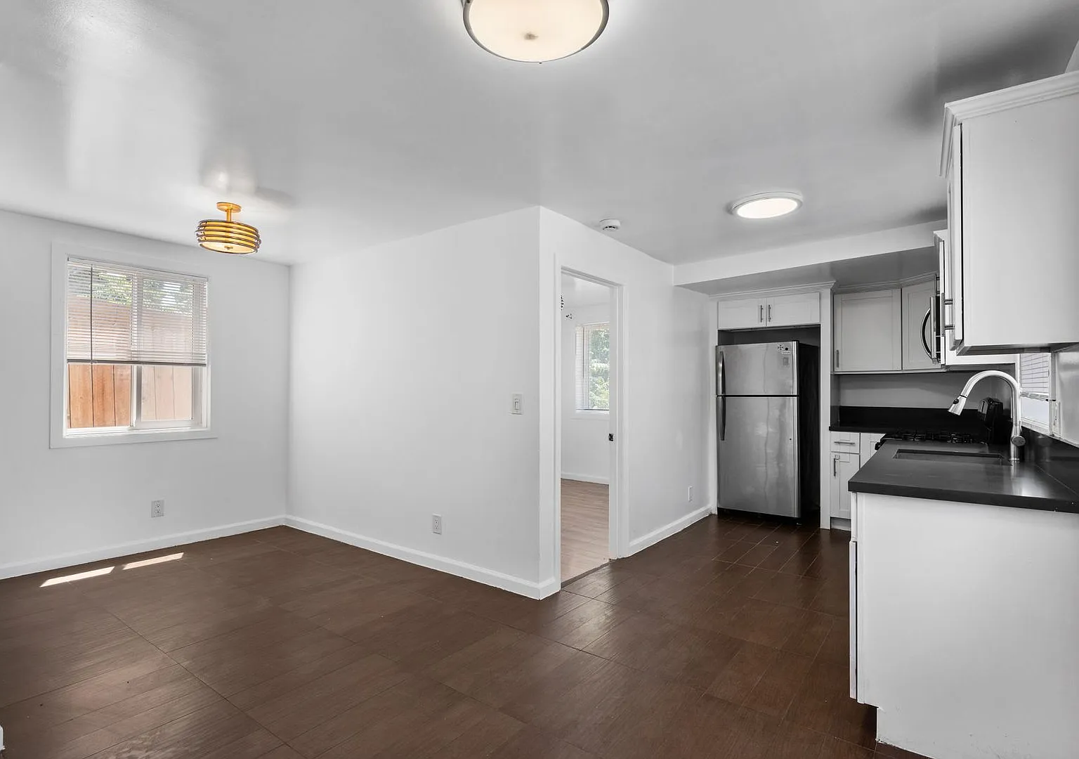 501 S Lorena St — Photo 2