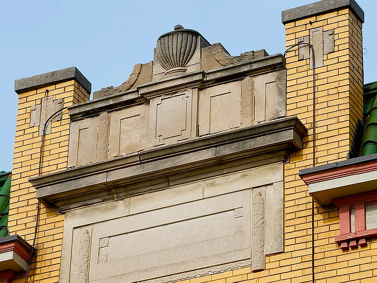 165 S. Oak Park Ave. — Photo 5