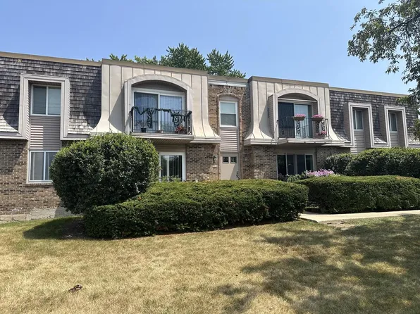 7530 N Port Washington ROAD #203, Fox Point, WI 53217