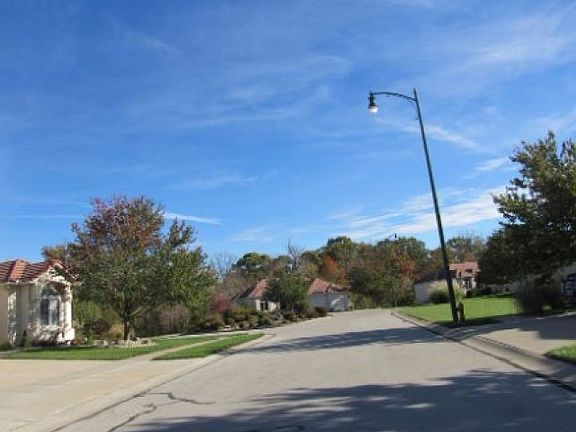 5th image of 21101 E 37th Terrace Ct S
