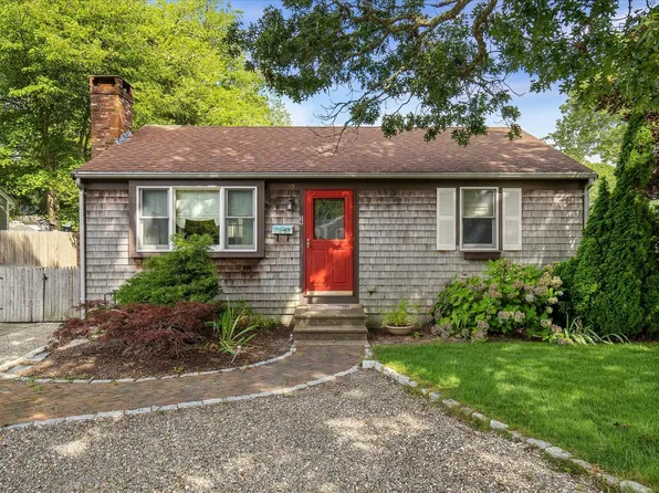 59 Swan Lake Road, West Yarmouth, MA 02673