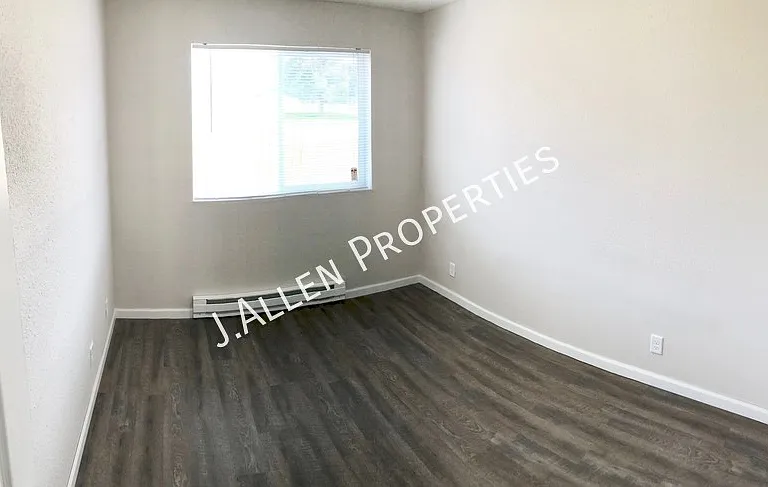 1804 Parker Cir #D — Photo 7