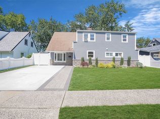 38 Boat Ln, Levittown, NY 11756
