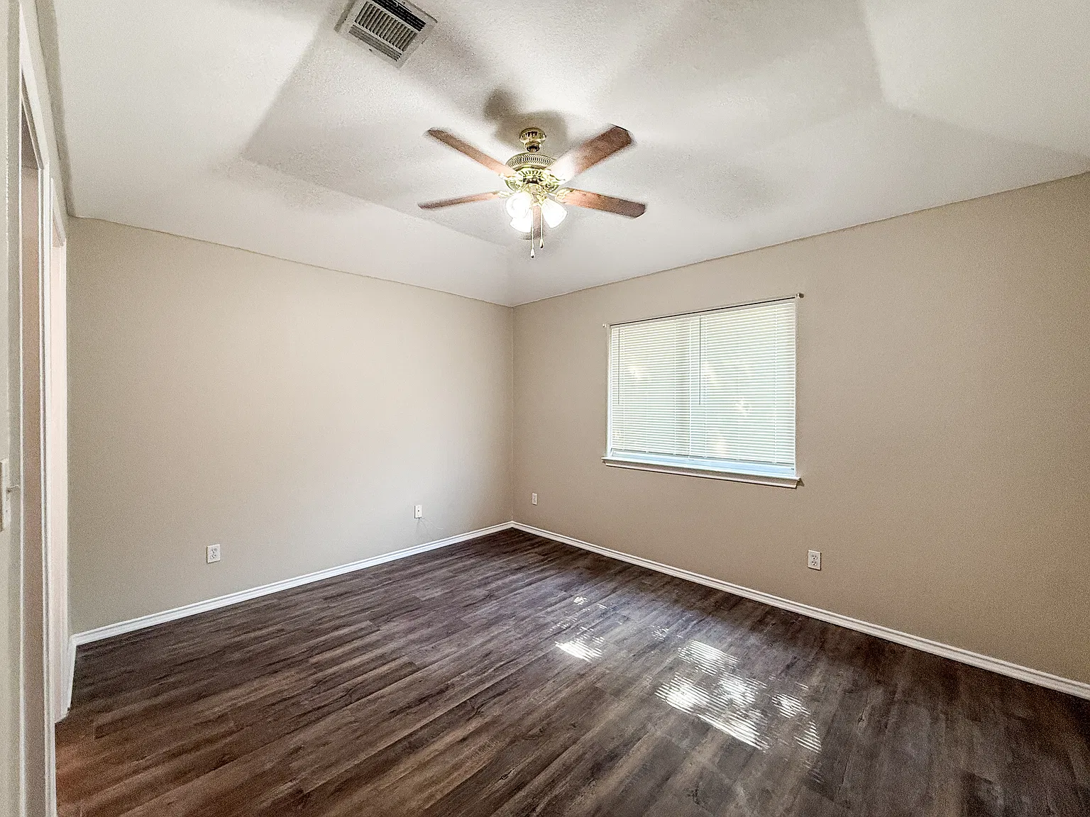 113 Long Lane - 1 — Photo 4