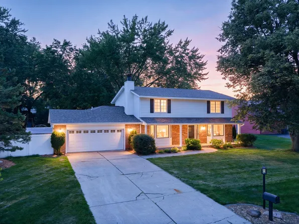 7610 Heritage Rd, Eden Prairie, MN 55346