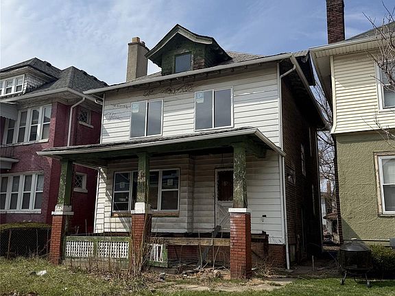 3rd image of 1452 W Euclid St