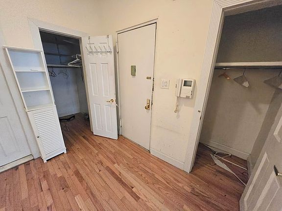 5th image of 881 10th Ave #2Q
