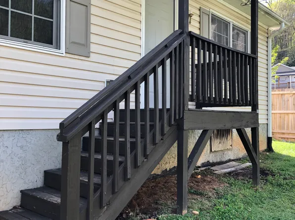16B Half Moon Dr, Swannanoa, NC 28778
