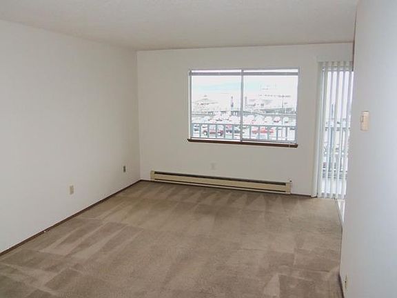 3rd image of 1403 Lafayette St APT 10