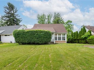 140 Bryant Dr, Pittsburgh, PA