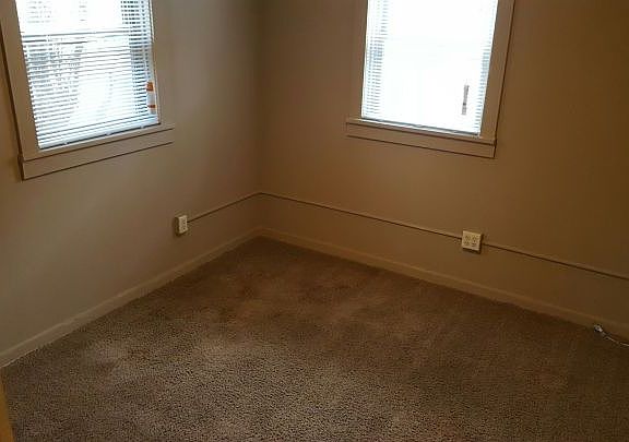 3rd image of 2318 12th Ave N APT 1