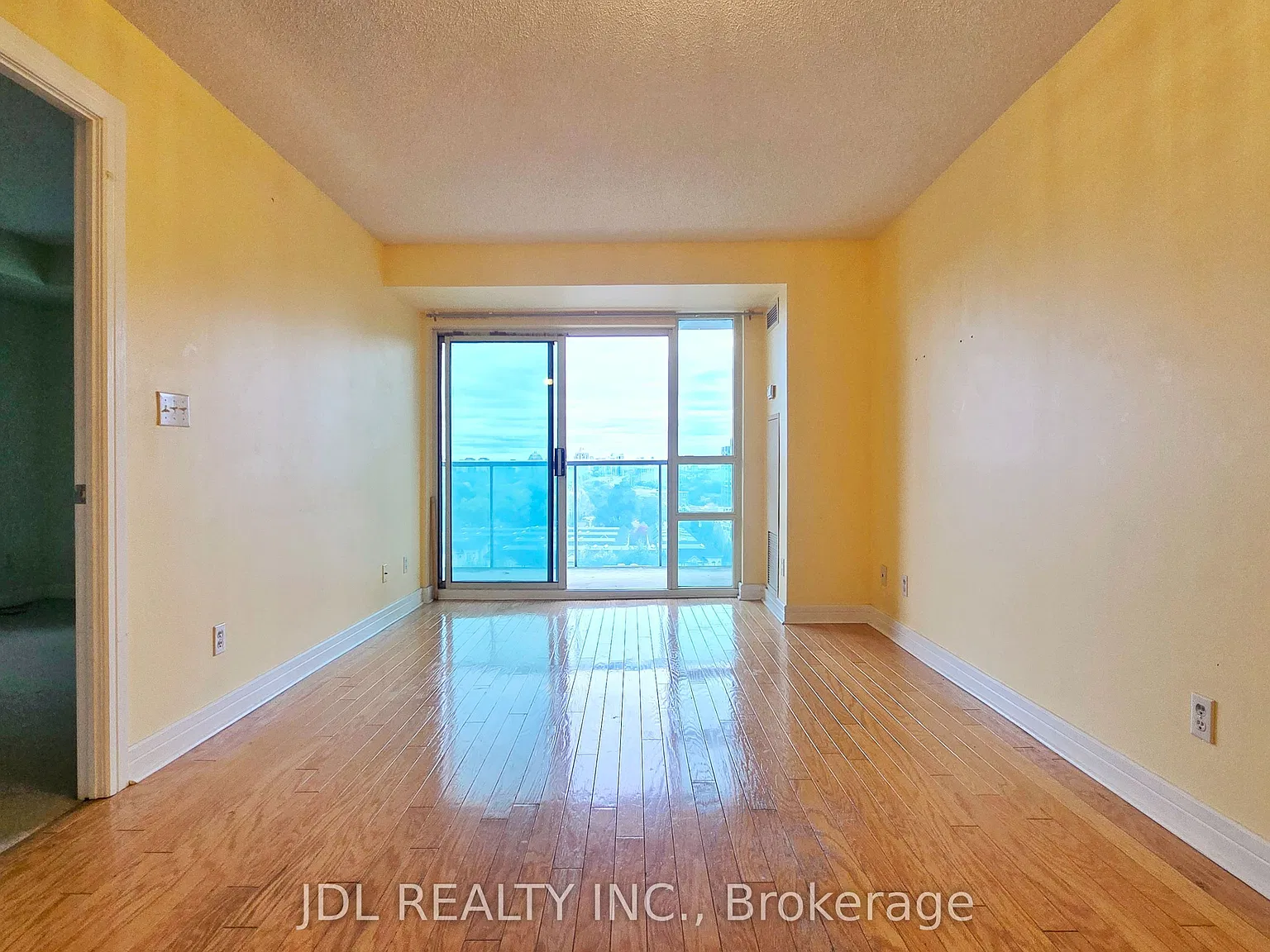 16 Harrison Garden Blvd — Photo 4