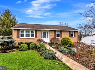 438 Loop Rd, Pottstown, PA 19464