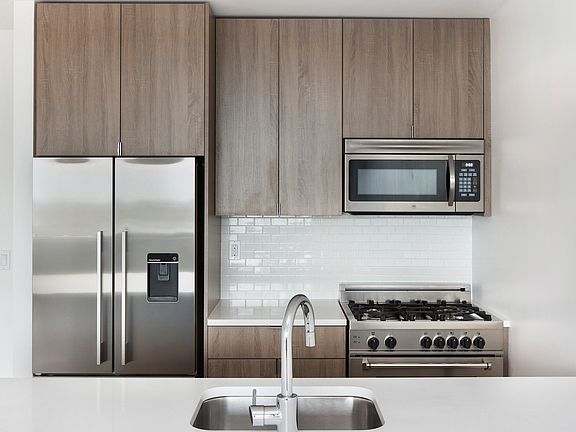 3rd image of 345 E 94th St APT 10B