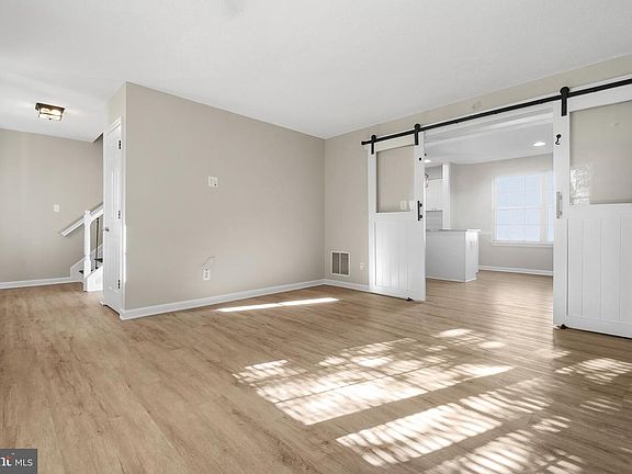 4th image of 3806 Longley Rd