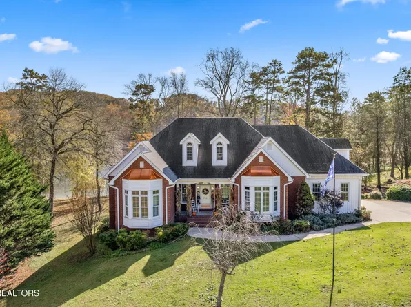 220 Montgomery View Dr, Harriman, TN 37748