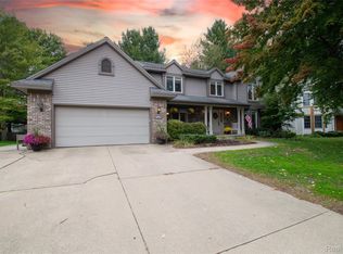 4615 Blossom Cir, Midland, MI 48642