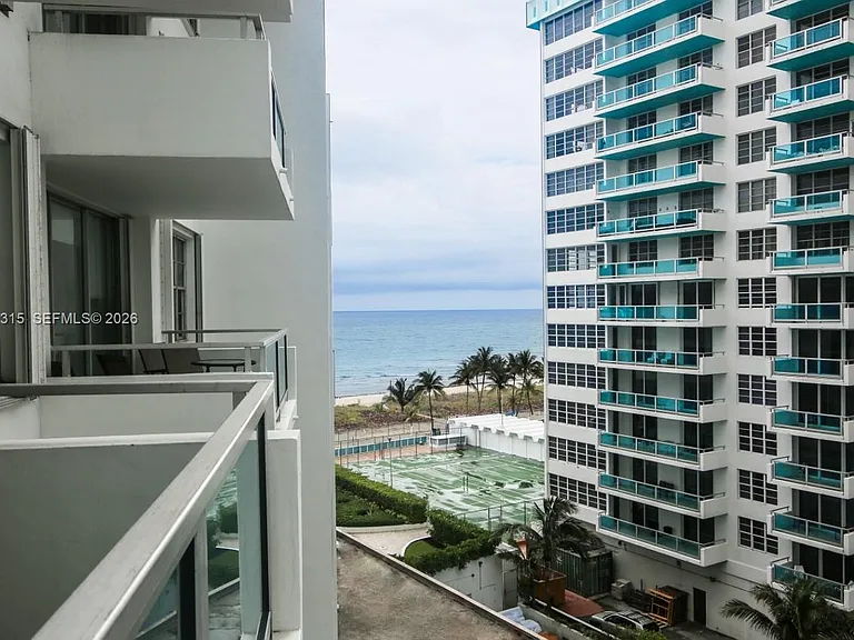 5151 Collins Ave #827 — Photo 12