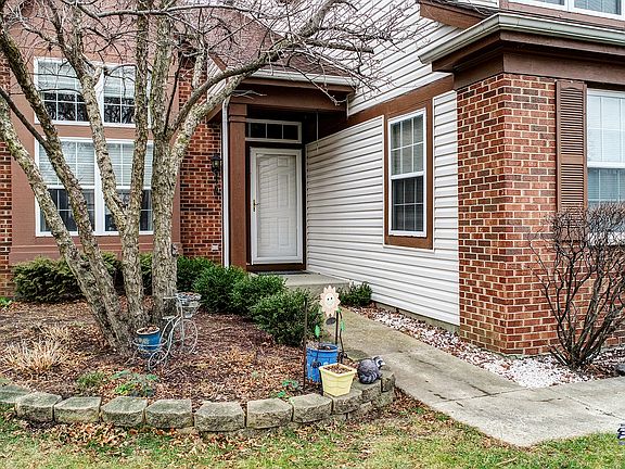 4th image of 204 Lenox Ct