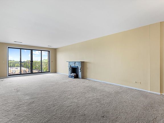 3rd image of 4601 W Touhy Ave APT 605