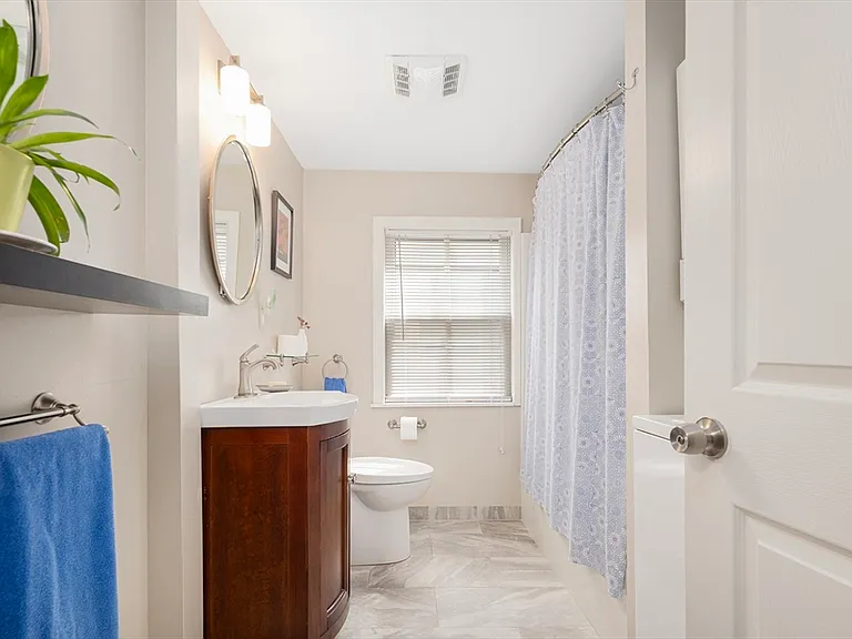 407 Broadway #2 — Photo 11