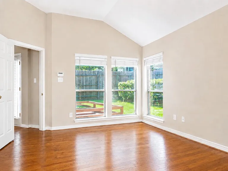 22422 Cascade Springs Dr — Photo 9