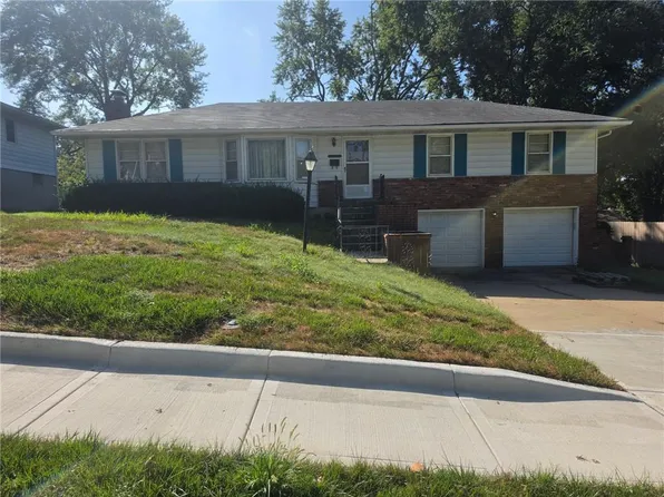 10119 W 92nd Pl, Overland Park, KS 66212