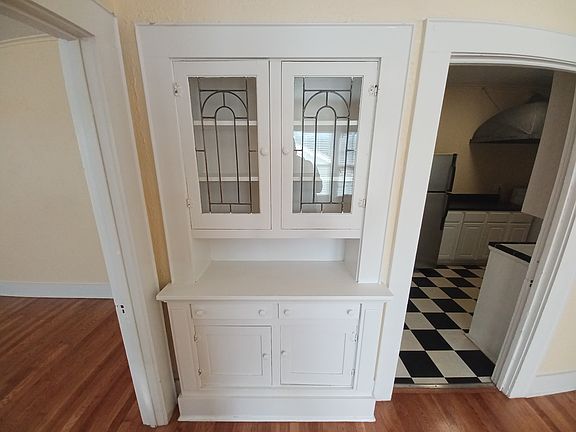 3rd image of 214 Funston Pl #4