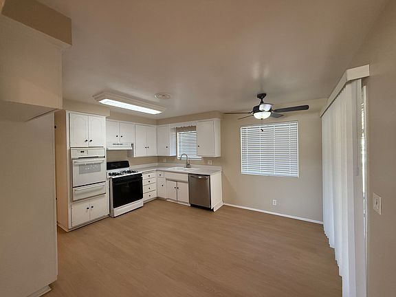 4th image of 1100 Val Monte Dr