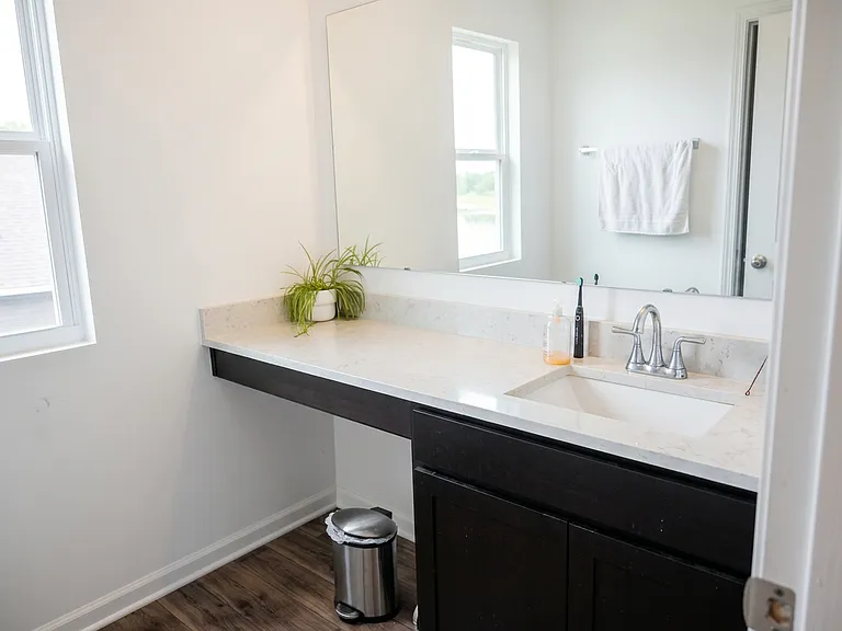 4252 Sedgewick Ln — Photo 23
