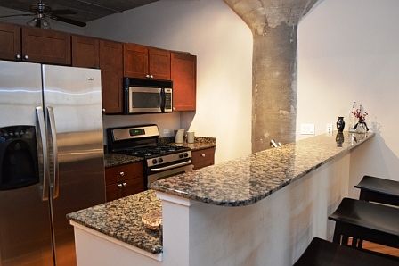 2nd image of 1033 W 14th Pl Unit 213