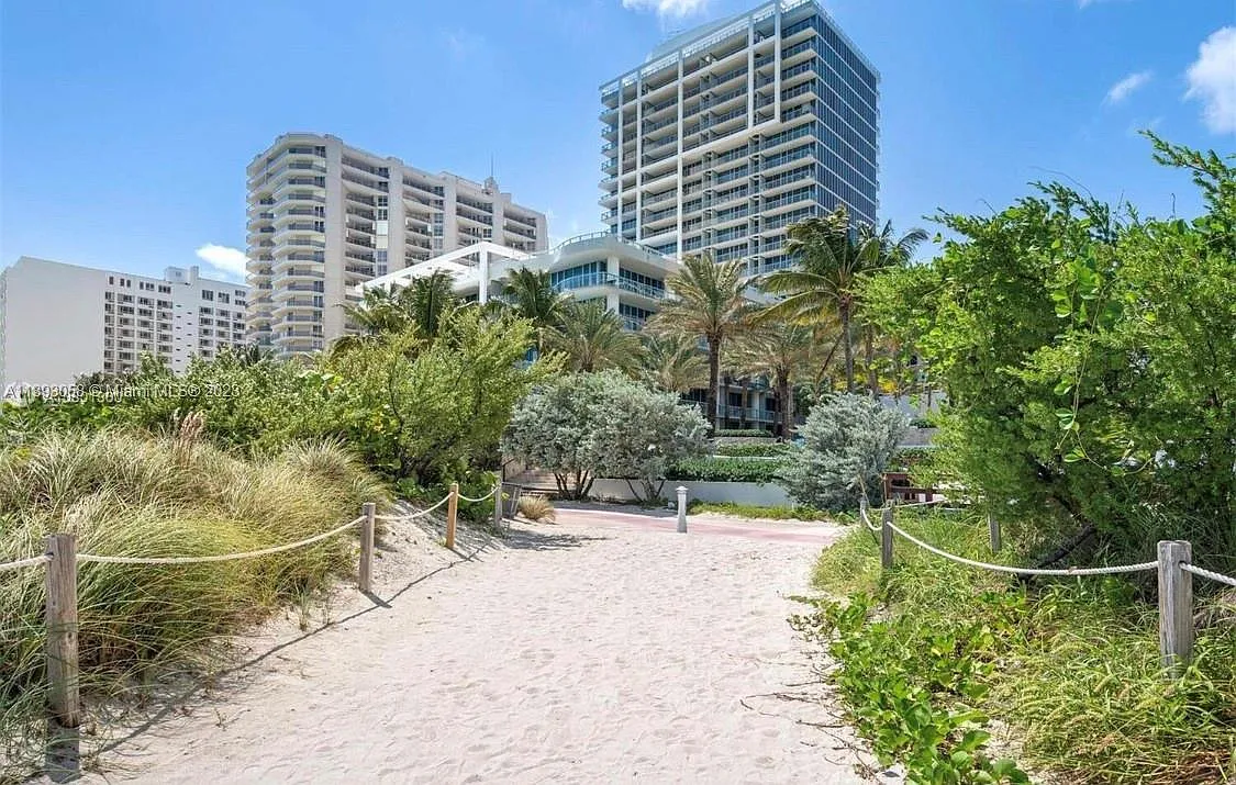 Collins Ave, Miami Beach — Photo 2