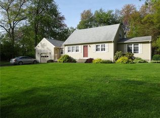 128 Wildflower Dr, Cranston, RI 02921