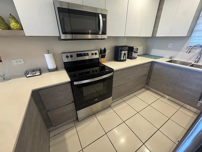 295 Palmas Inn Way #323 — Photo 3