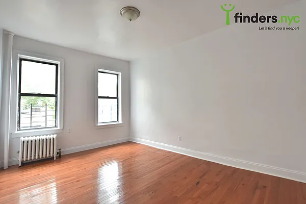 Rented by Clove Realty LLC | media 7