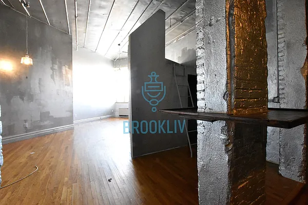 Rented by null | media 48