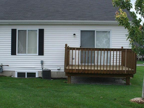 2nd image of 930 Lighthouse Dr