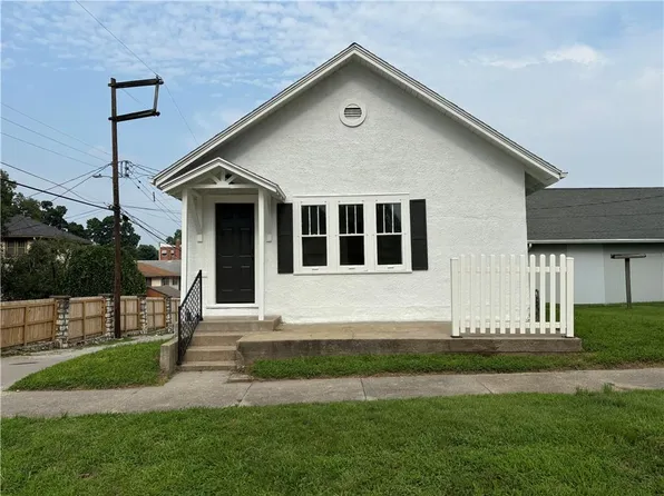 305 N 27th St, Saint Joseph, MO 64501
