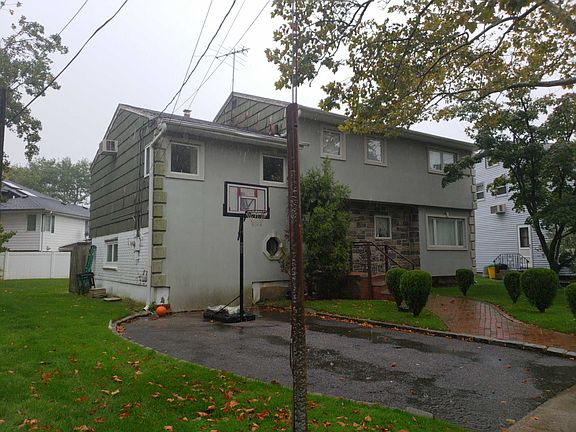 2nd image of 9 Park Cir