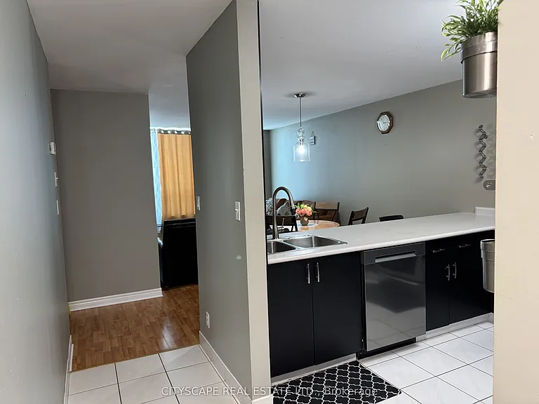 540 Ouellette Ave #5F — Photo 15