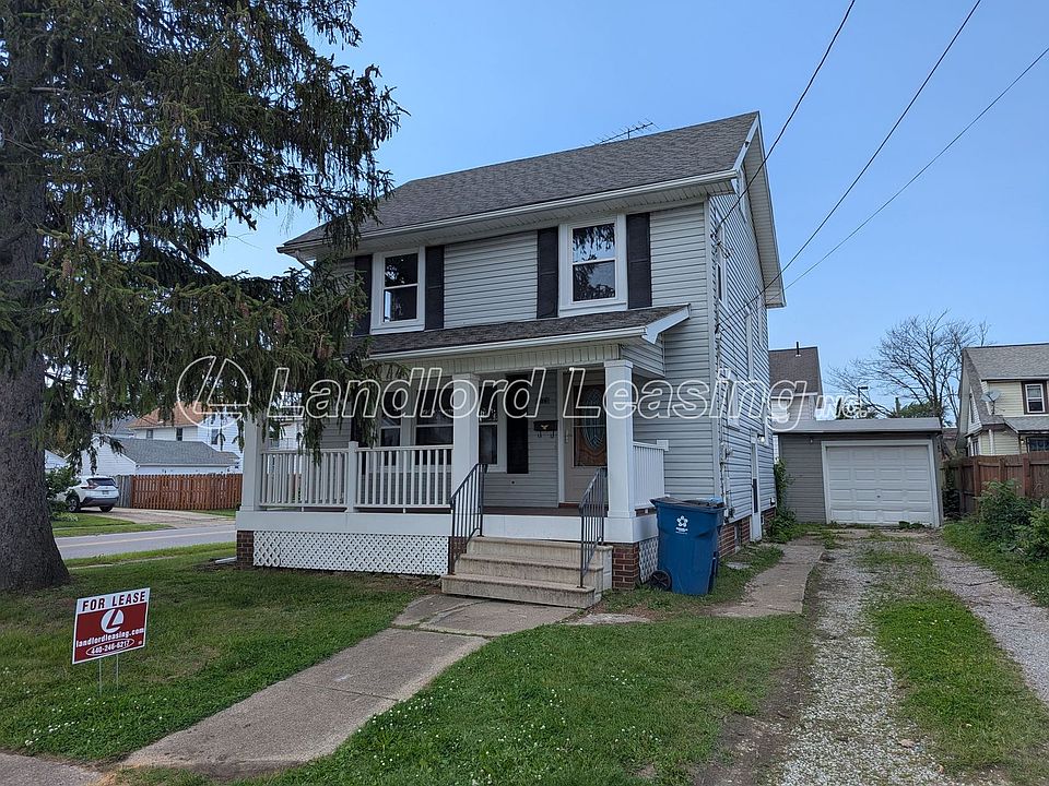 1st image of 224 W 32nd St