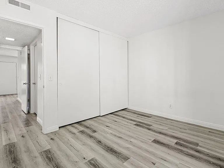 The Stratton Apartment Homes — Photo 4