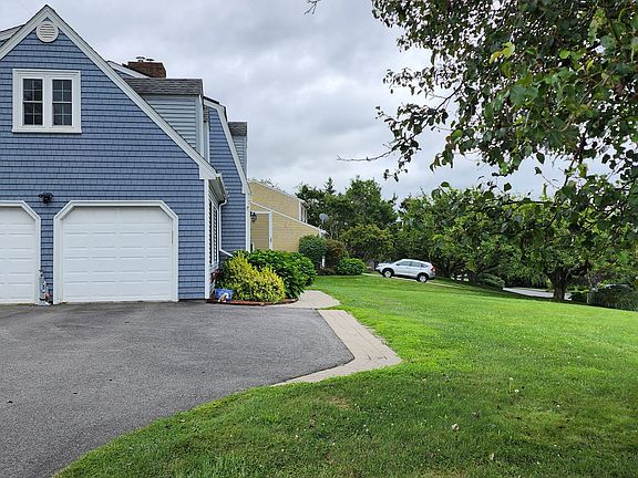 2nd image of 51 Hilltop Dr