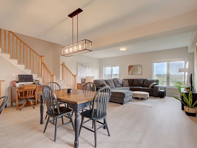377 Bradshaw Dr — Photo 11